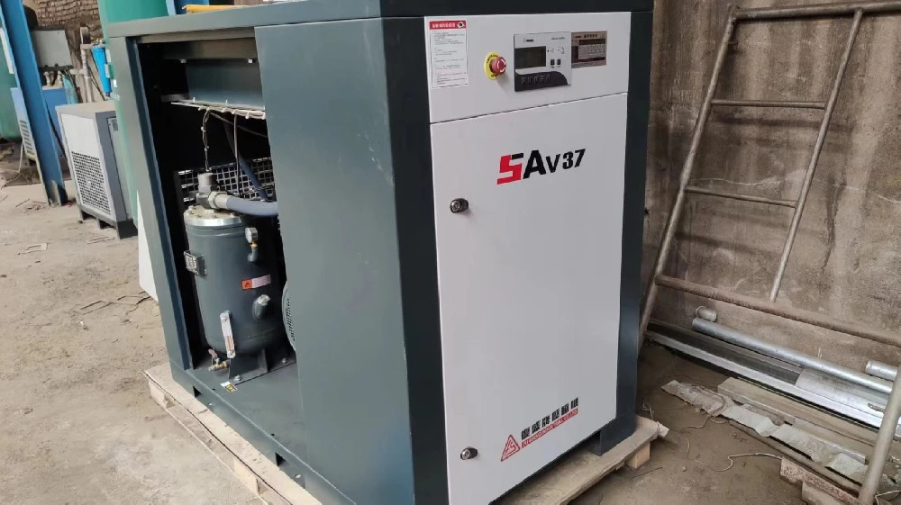 复盛 SAV37 螺杆空压机现场实拍 · 原厂实拍参考